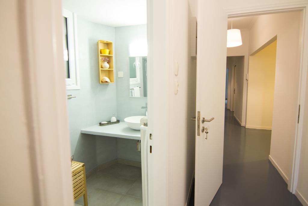 Athenian Blue - Family Apt 5' Minutes From Acropolis Museum Buitenkant foto