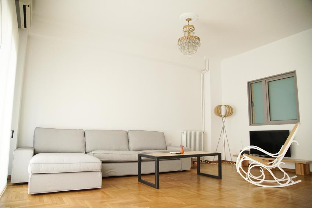 Athenian Blue - Family Apt 5' Minutes From Acropolis Museum Buitenkant foto