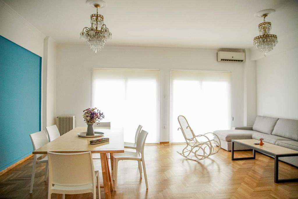 Athenian Blue - Family Apt 5' Minutes From Acropolis Museum Buitenkant foto